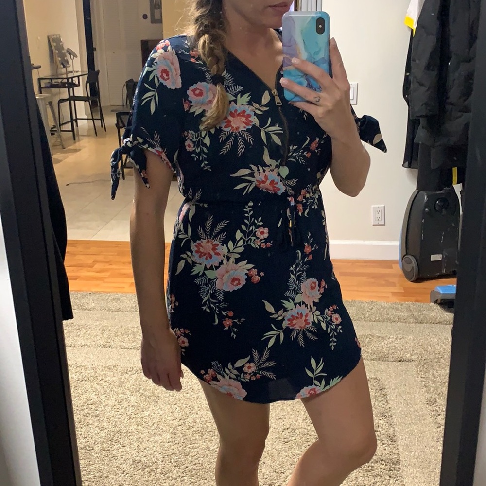 Navy blue floral dress with zipper top & drawstring  waist. Cute ties on arms